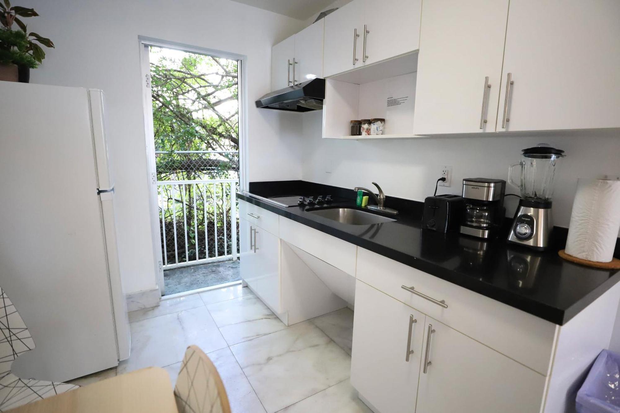 South Beach 2 Bedroom Family Pet Friendly Apartment With Free Parking On Premise Майами-Бич Экстерьер фото