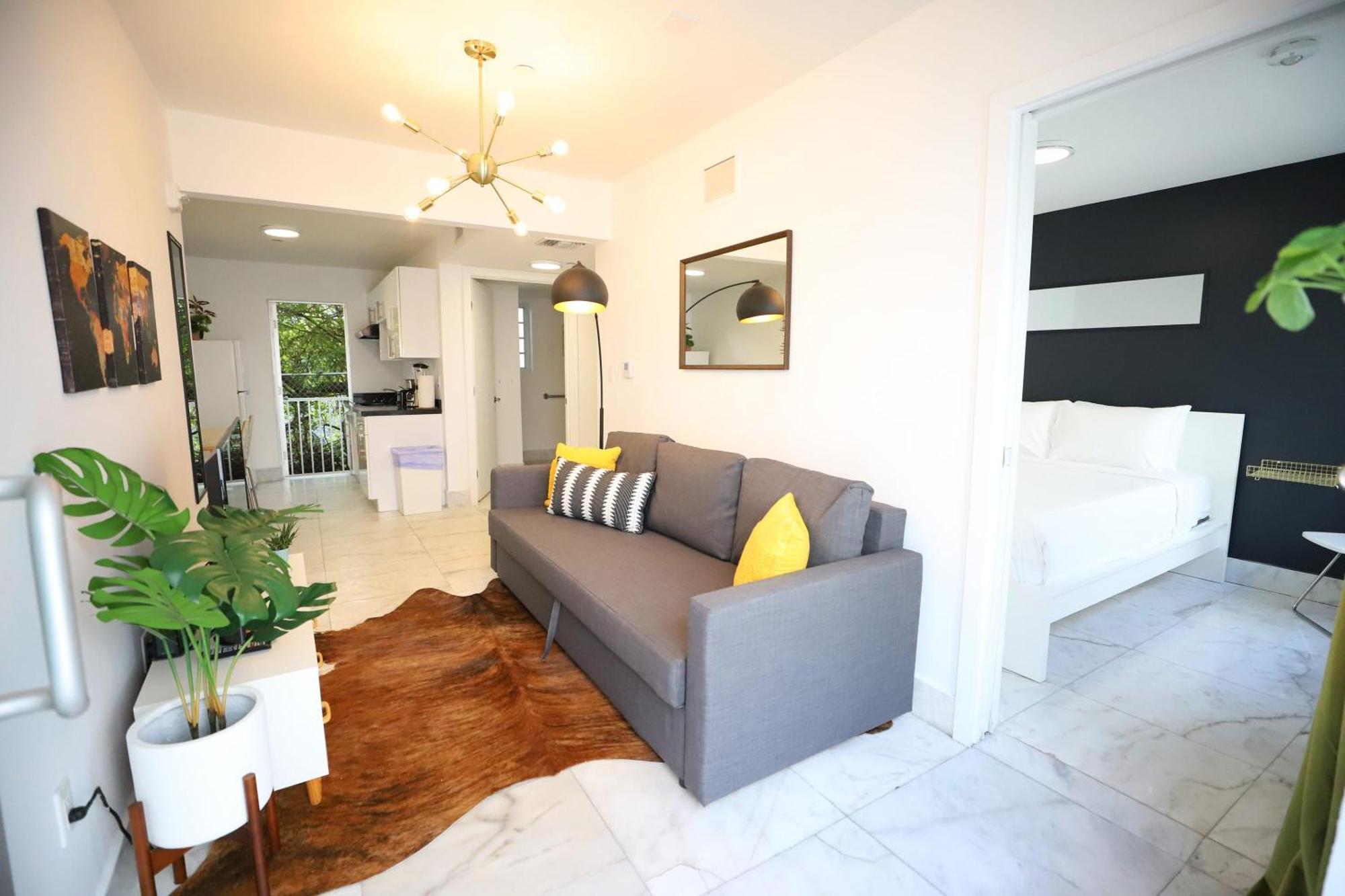 South Beach 2 Bedroom Family Pet Friendly Apartment With Free Parking On Premise Майами-Бич Экстерьер фото