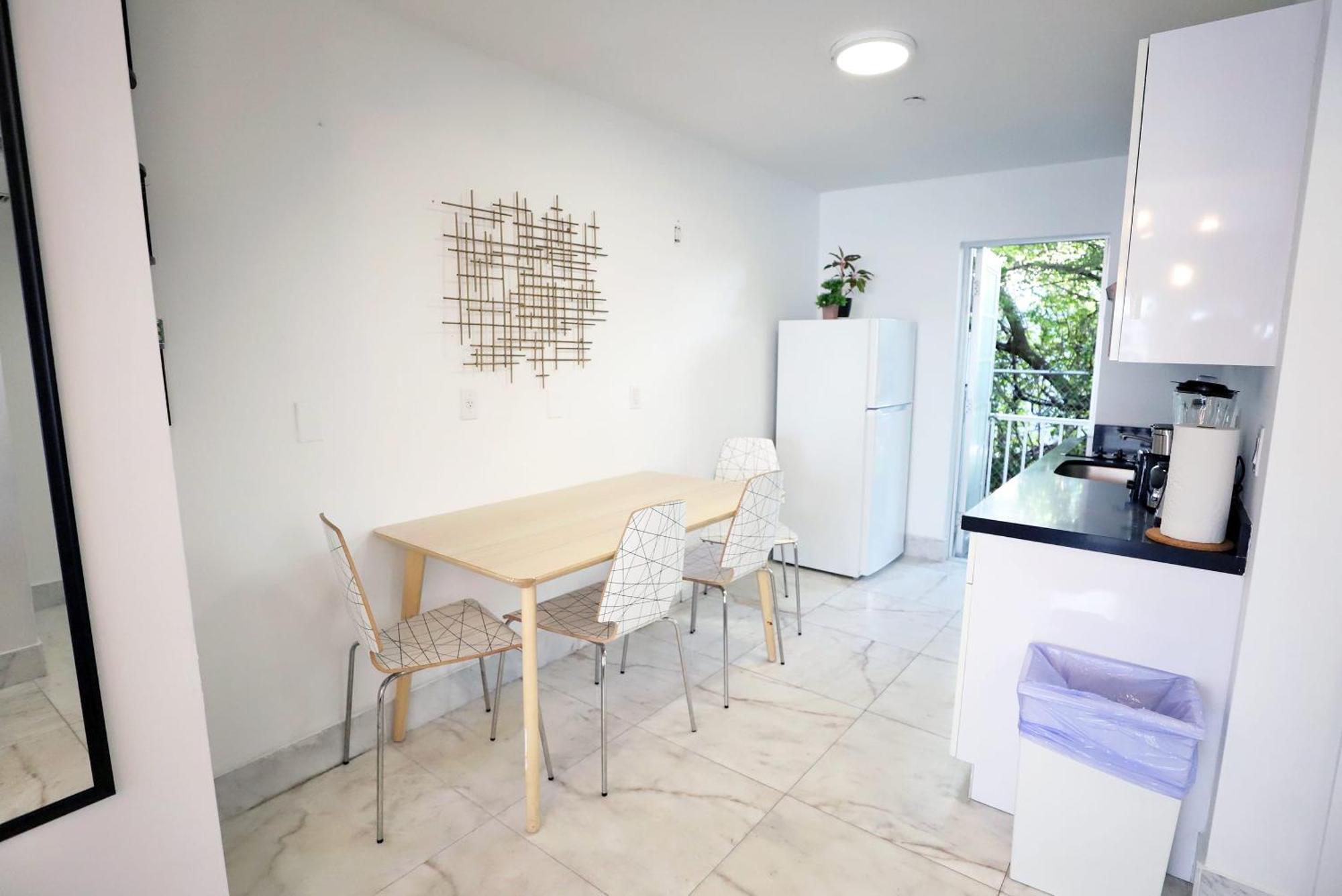 South Beach 2 Bedroom Family Pet Friendly Apartment With Free Parking On Premise Майами-Бич Экстерьер фото
