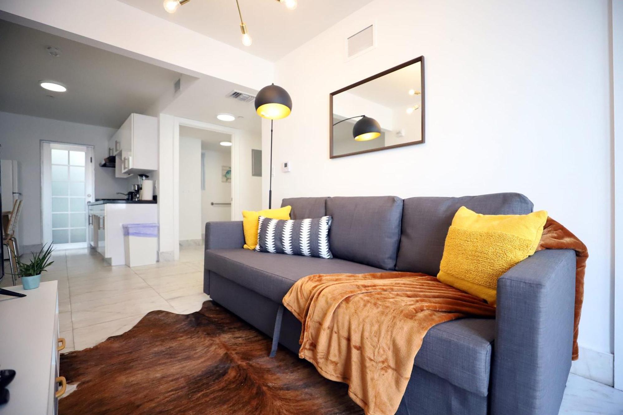 South Beach 2 Bedroom Family Pet Friendly Apartment With Free Parking On Premise Майами-Бич Экстерьер фото